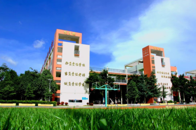 昆明呈贡长水实验中学